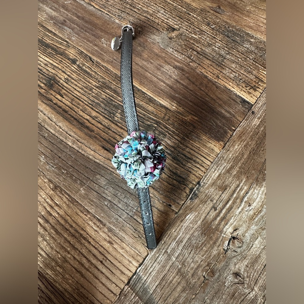 Floral Dog Collar with Multicolor Flower - Picture 4 of 10